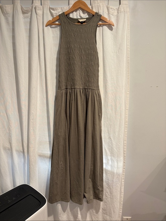 Universal Thread Dresses & Skirts - Universal Thread Size Medium Sleeveless Smocked Waist Olive Green Maxi Dress